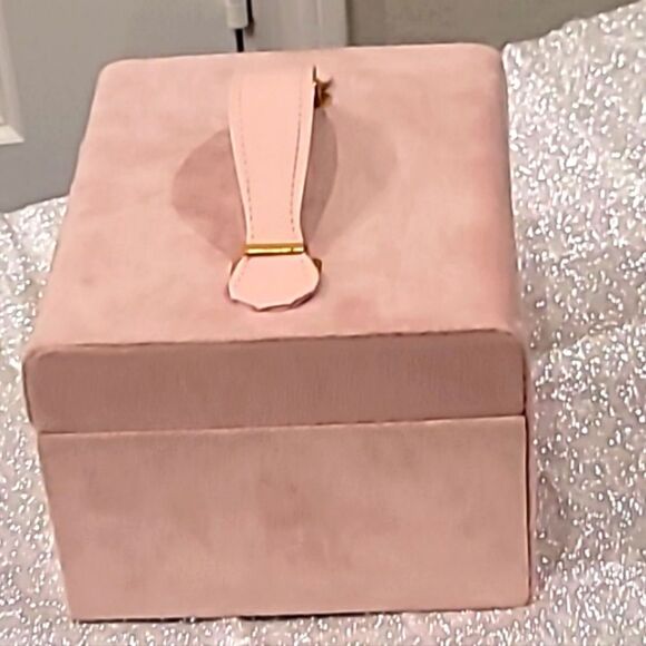 At Home Pink Velvet Jewelry/Watch Organization Box w/Handle - Picture 7 of 10